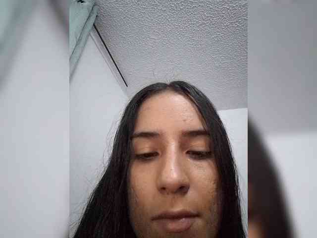 Dannali22 webcam