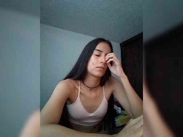 Dannali22 webcam