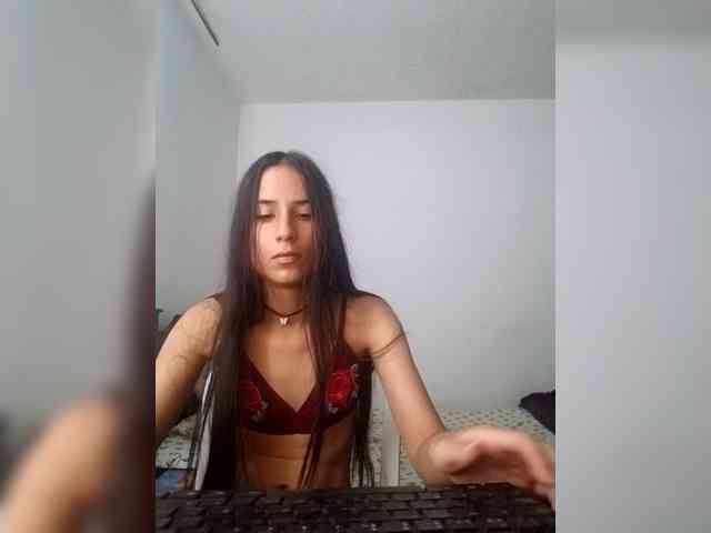 Dannali22 webcam