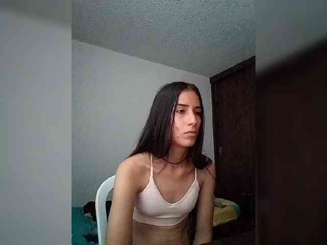 Dannali22 webcam