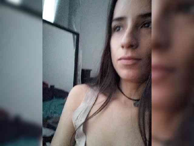 Dannali22 webcam