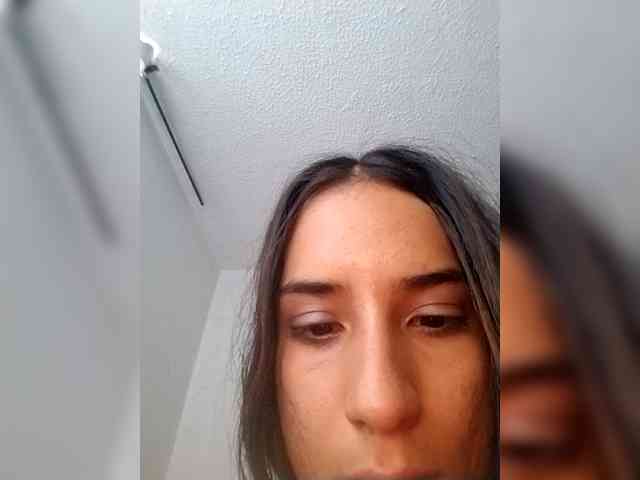 Dannali22 webcam