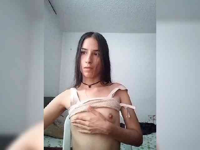Dannali22 webcam