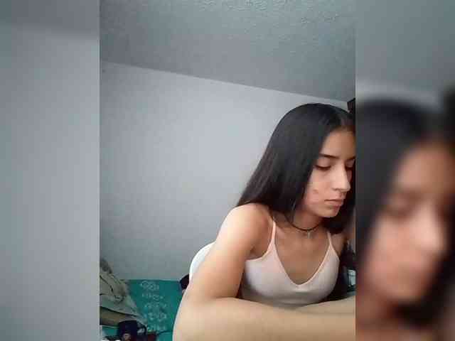 Dannali22 webcam