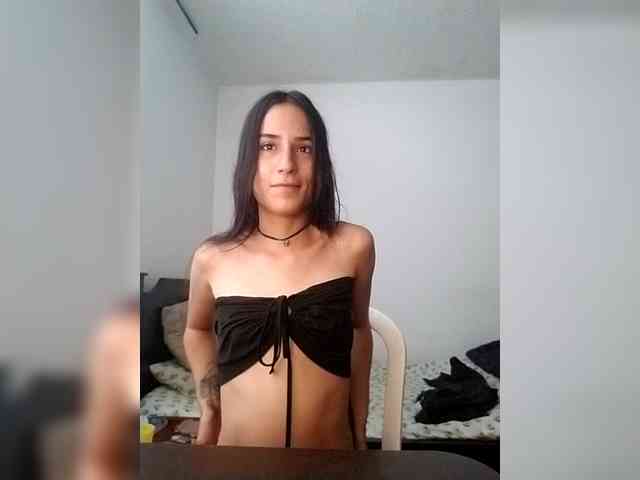 Dannali22 webcam