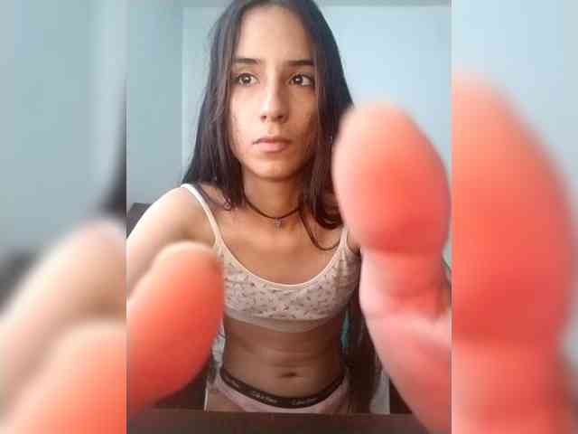 Dannali22 webcam