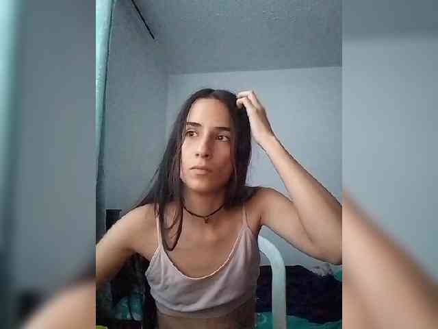 Dannali22 webcam