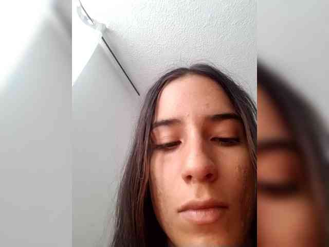 Dannali22 webcam