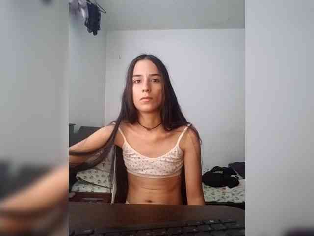 Dannali22 webcam
