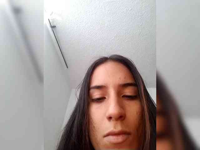 Dannali22 webcam