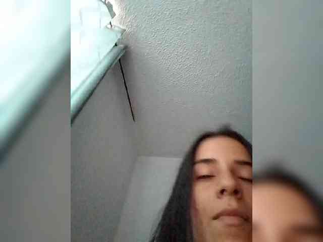 Dannali22 webcam