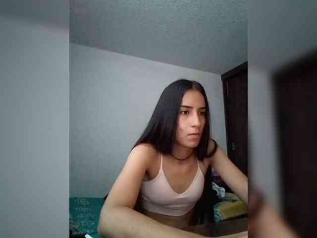Dannali22 webcam