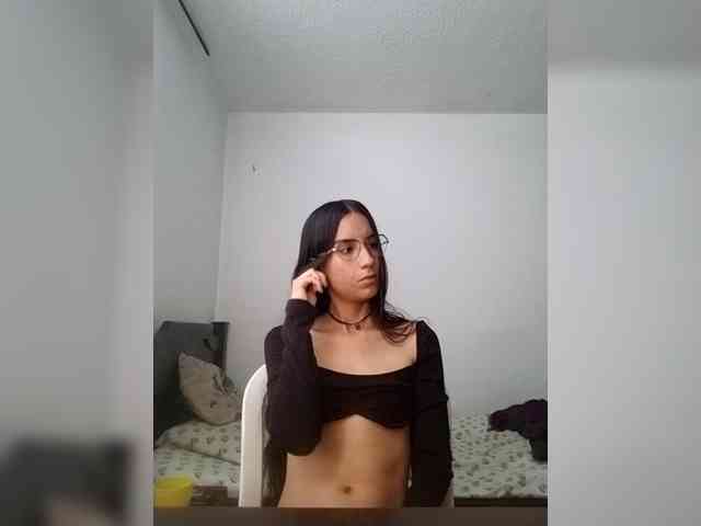 Dannali22 webcam
