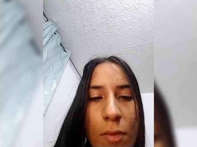 Dannali22 webcam