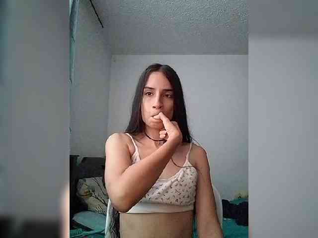 Dannali22 webcam