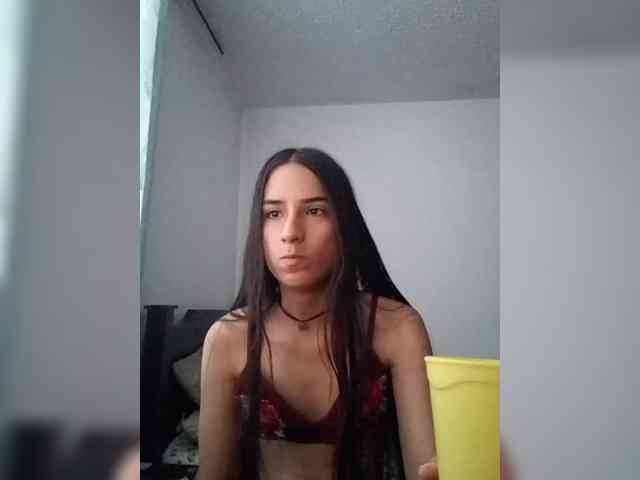 Dannali22 webcam