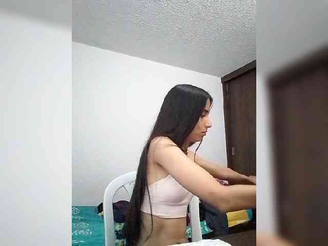 Dannali22 webcam