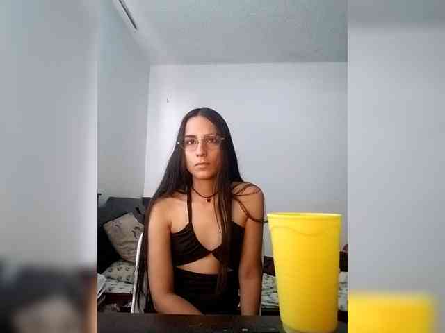 Dannali22 webcam