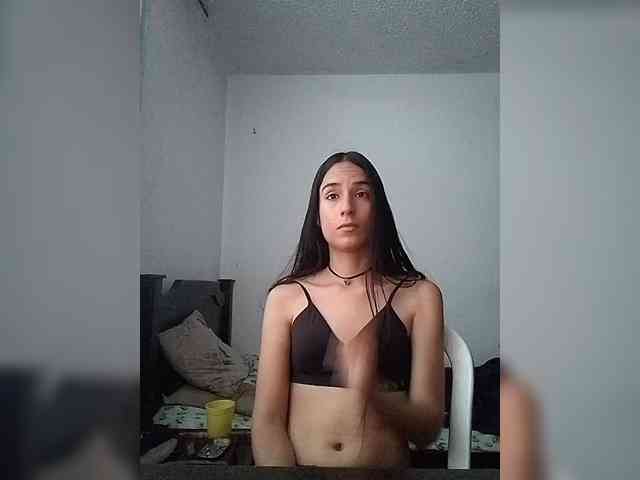 Dannali22 webcam