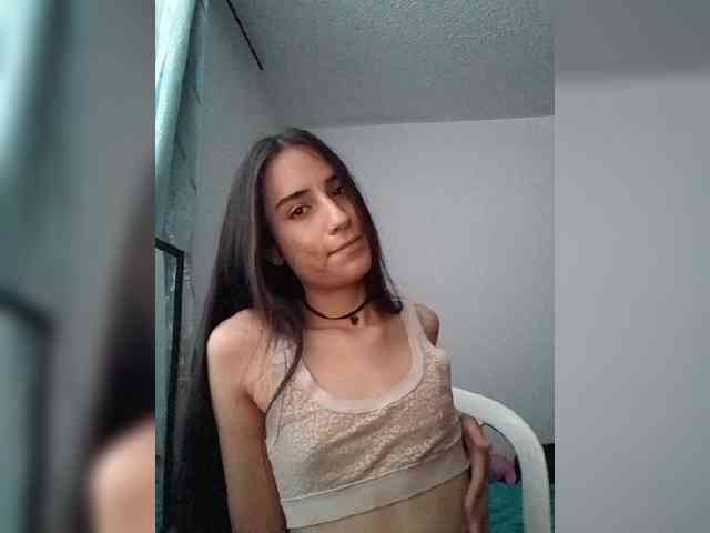 Dannali22 webcam