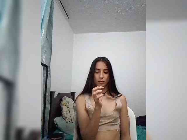 Dannali22 webcam
