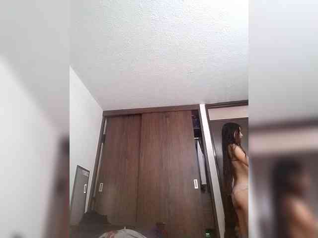 Dannali22 webcam