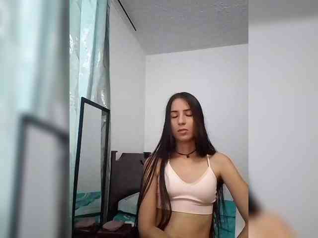 Dannali22 webcam