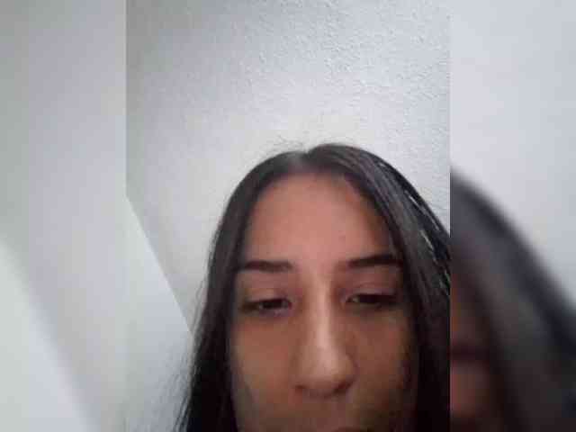 Dannali22 webcam
