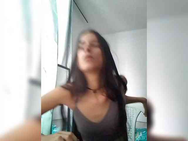 Dannali22 webcam