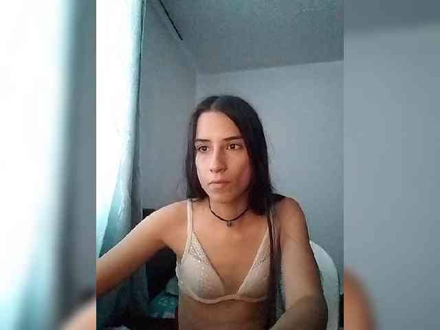 Dannali22 webcam