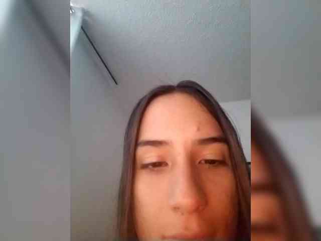Dannali22 webcam