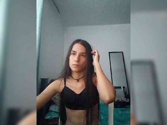 Dannali22 webcam