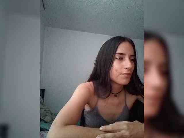 Dannali22 webcam