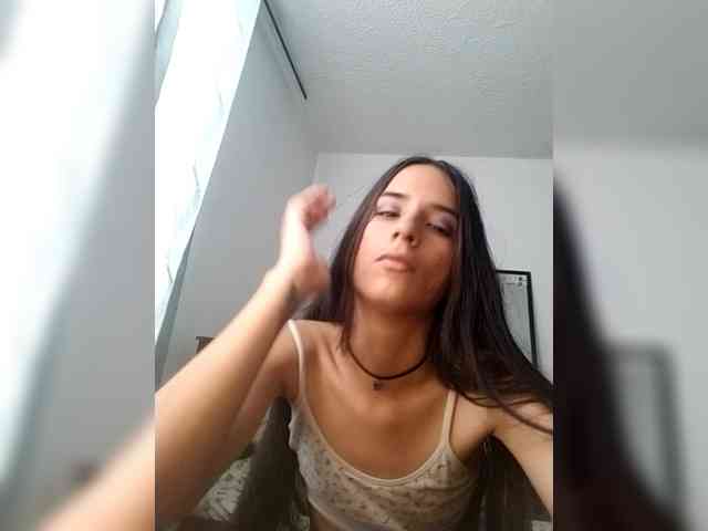 Dannali22 webcam
