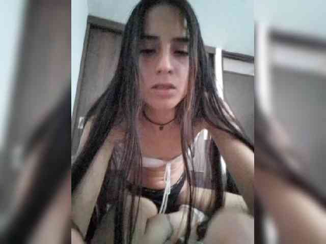 Dannali22 webcam