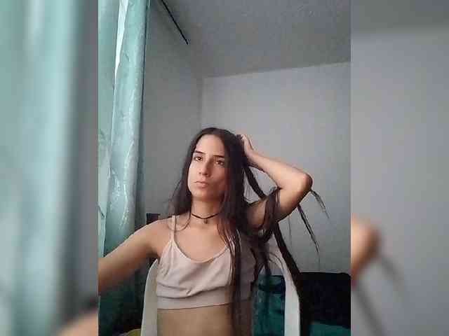 Dannali22 webcam