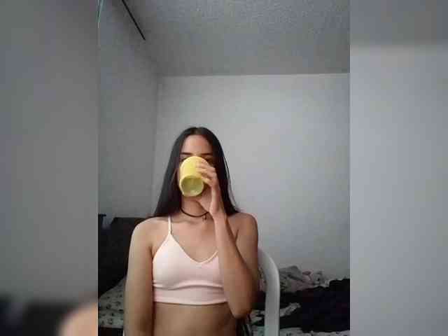 Dannali22 webcam