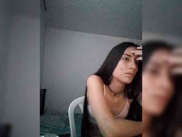 Dannali22 webcam