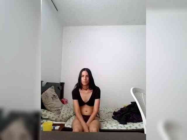 Dannali22 webcam