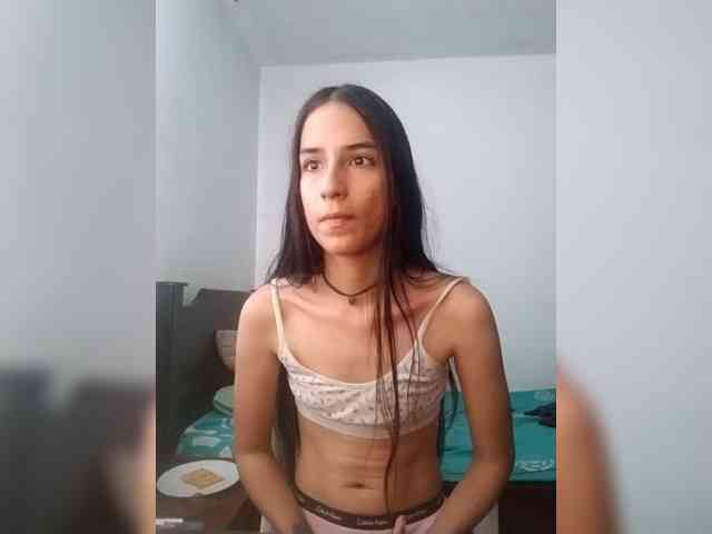 Dannali22 webcam
