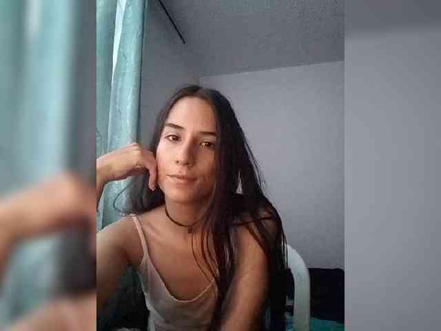Dannali22 webcam