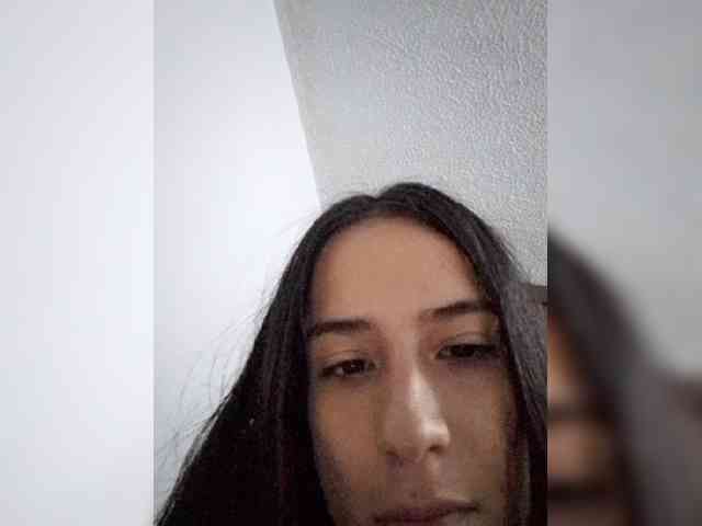 Dannali22 webcam