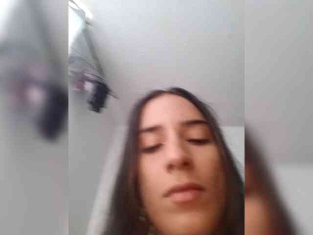 Dannali22 webcam