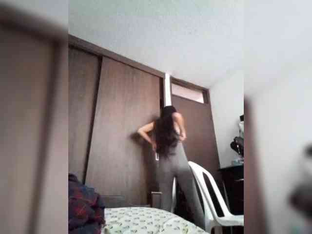 Dannali22 webcam