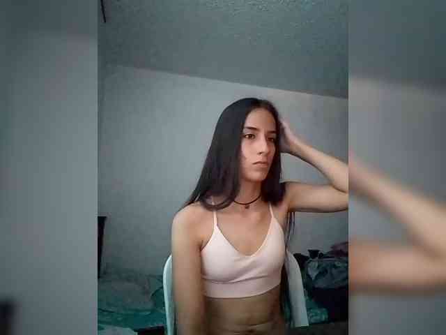 Dannali22 webcam