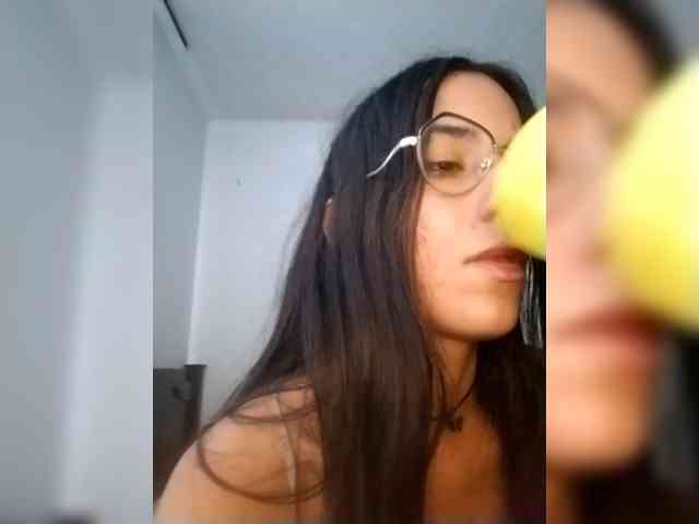 Dannali22 webcam