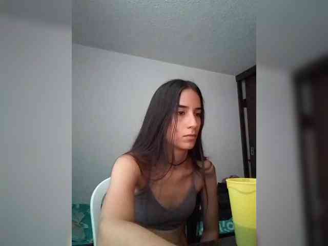 Dannali22 webcam