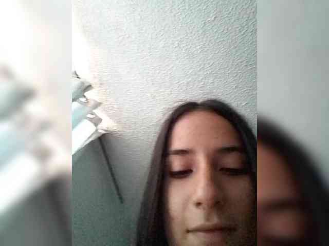 Dannali22 webcam