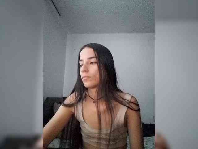 Dannali22 webcam