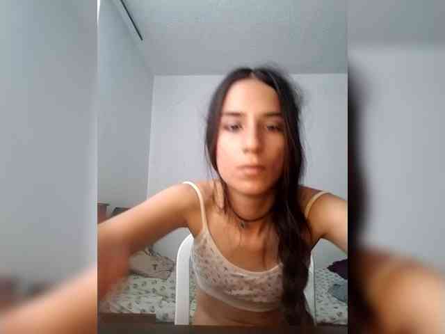 Dannali22 webcam